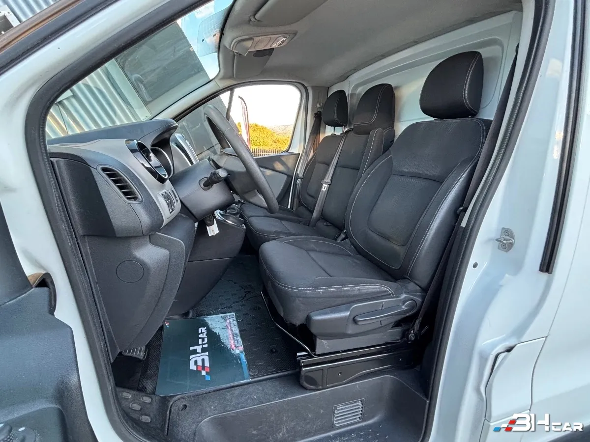Renault Trafic Vu - photo 17