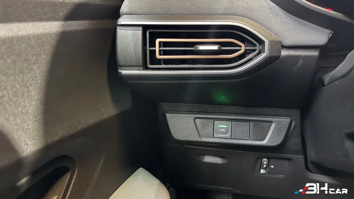 Dacia Sandero - photo 23