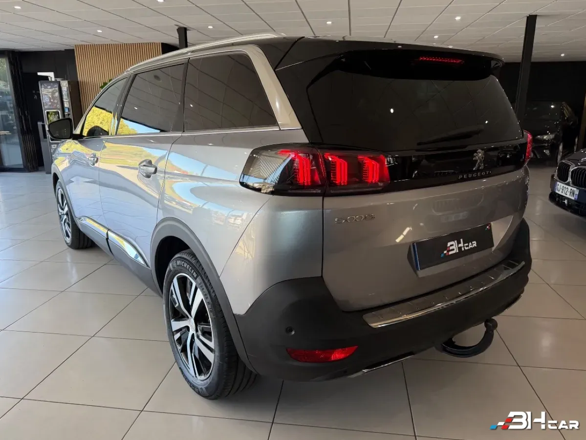 Peugeot 5008 - photo 6