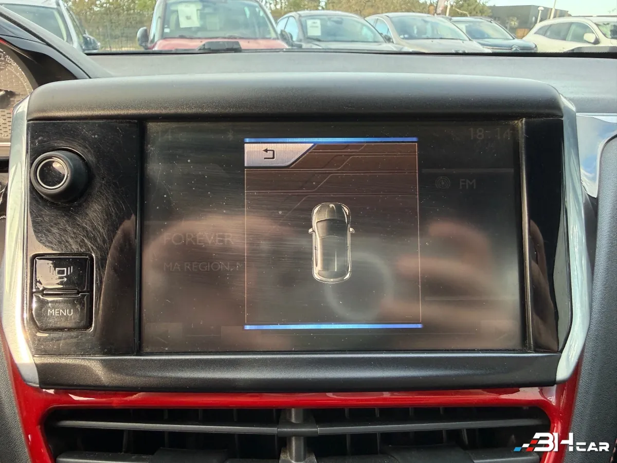 Peugeot 208 - photo 15