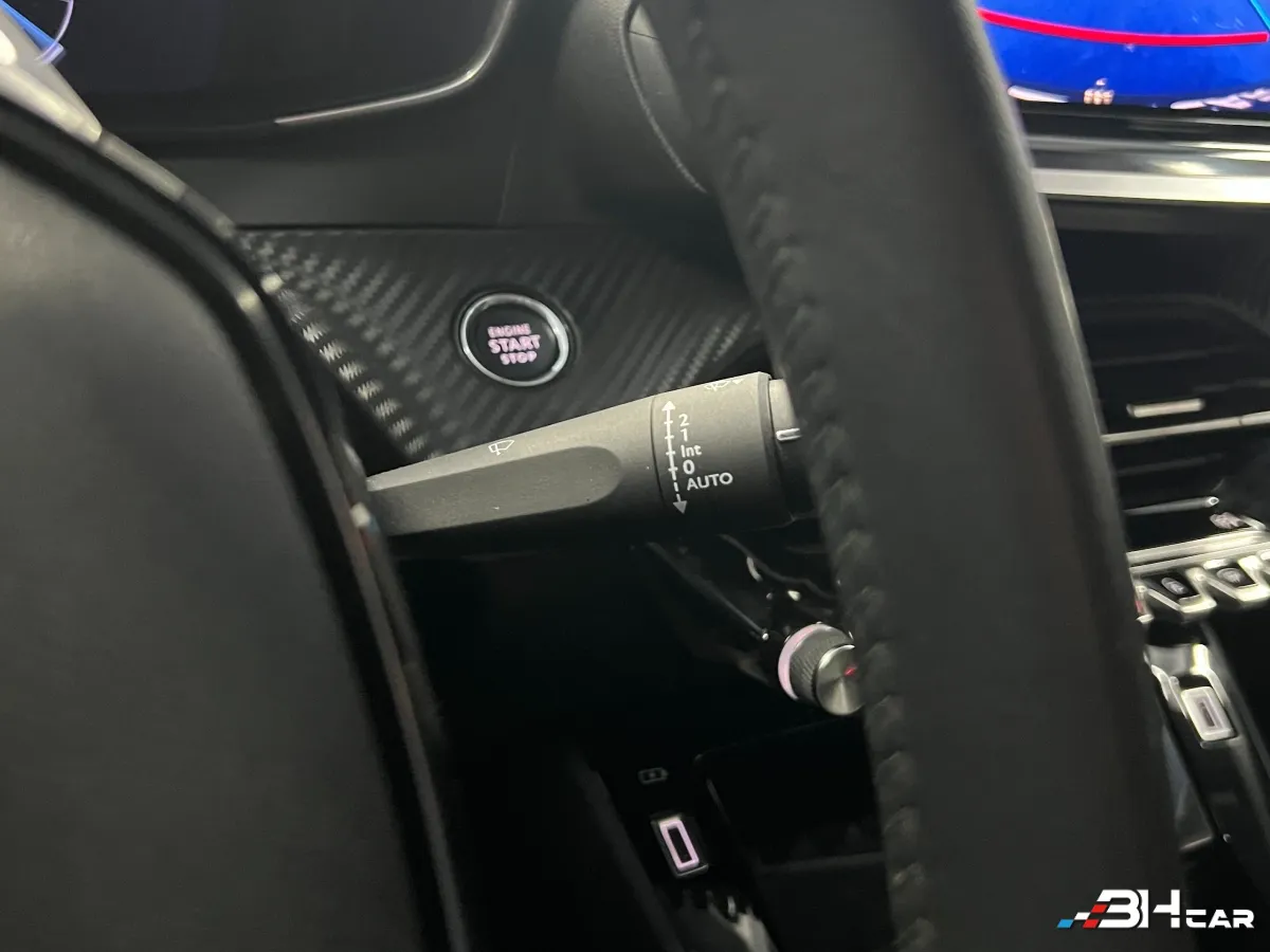 Peugeot 208 - photo 31