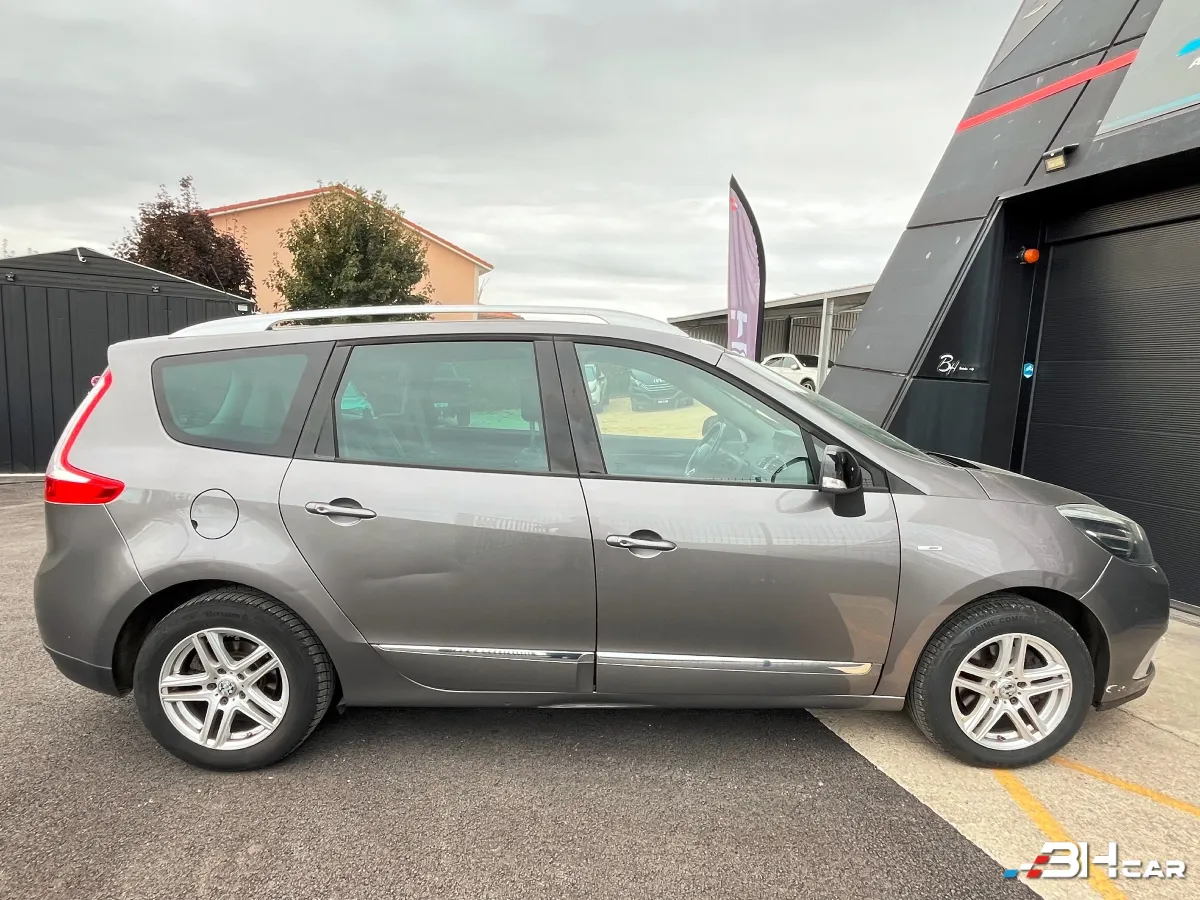 Renault Grand Scenic - photo 8