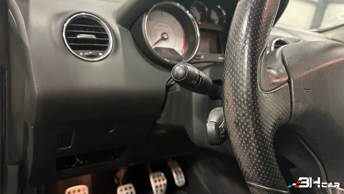 Peugeot 308 - photo 14