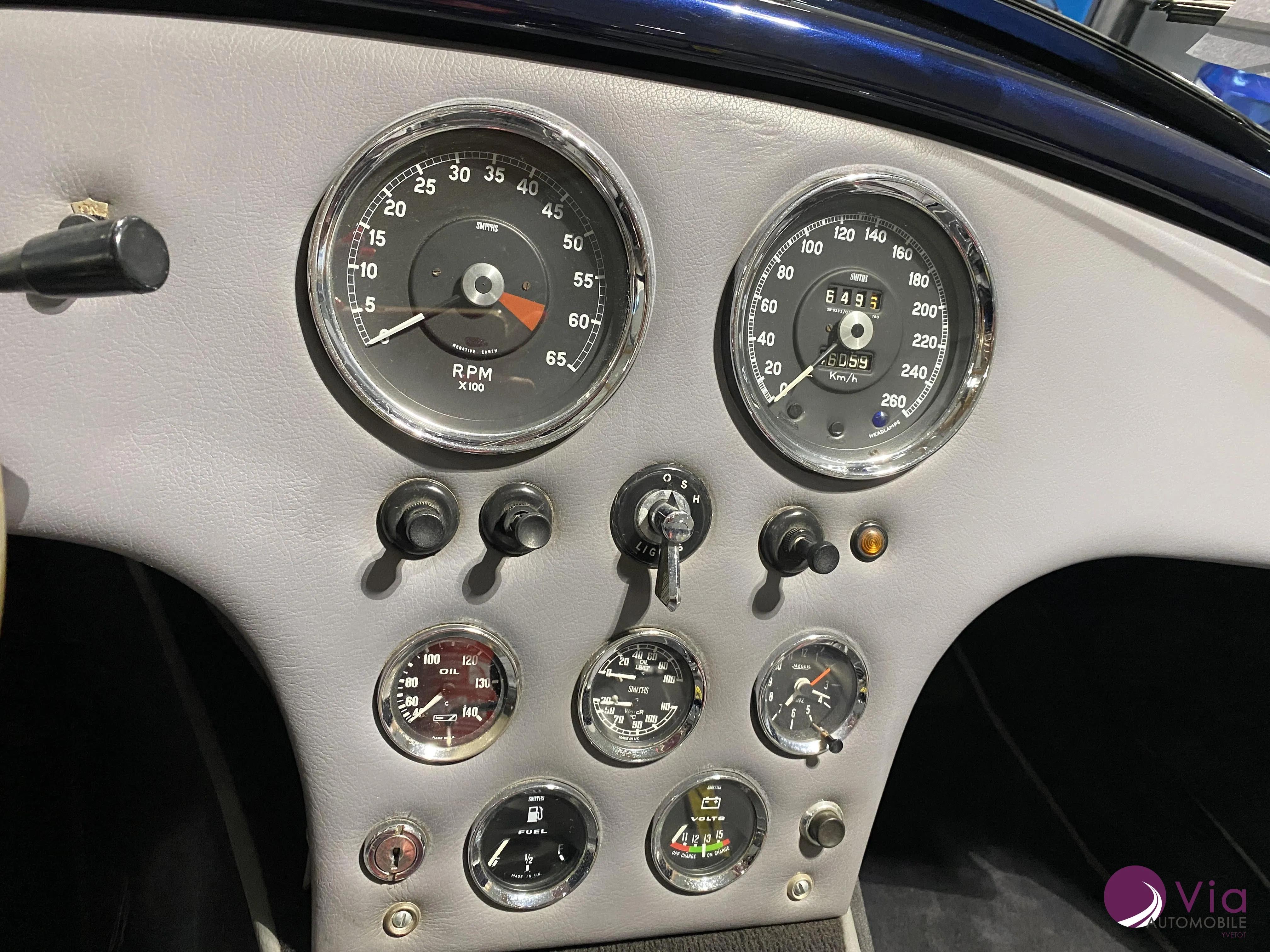 AC Cobra 427