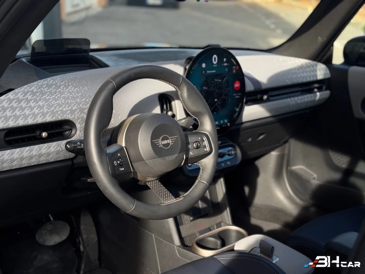Mini Cabrio - photo 9