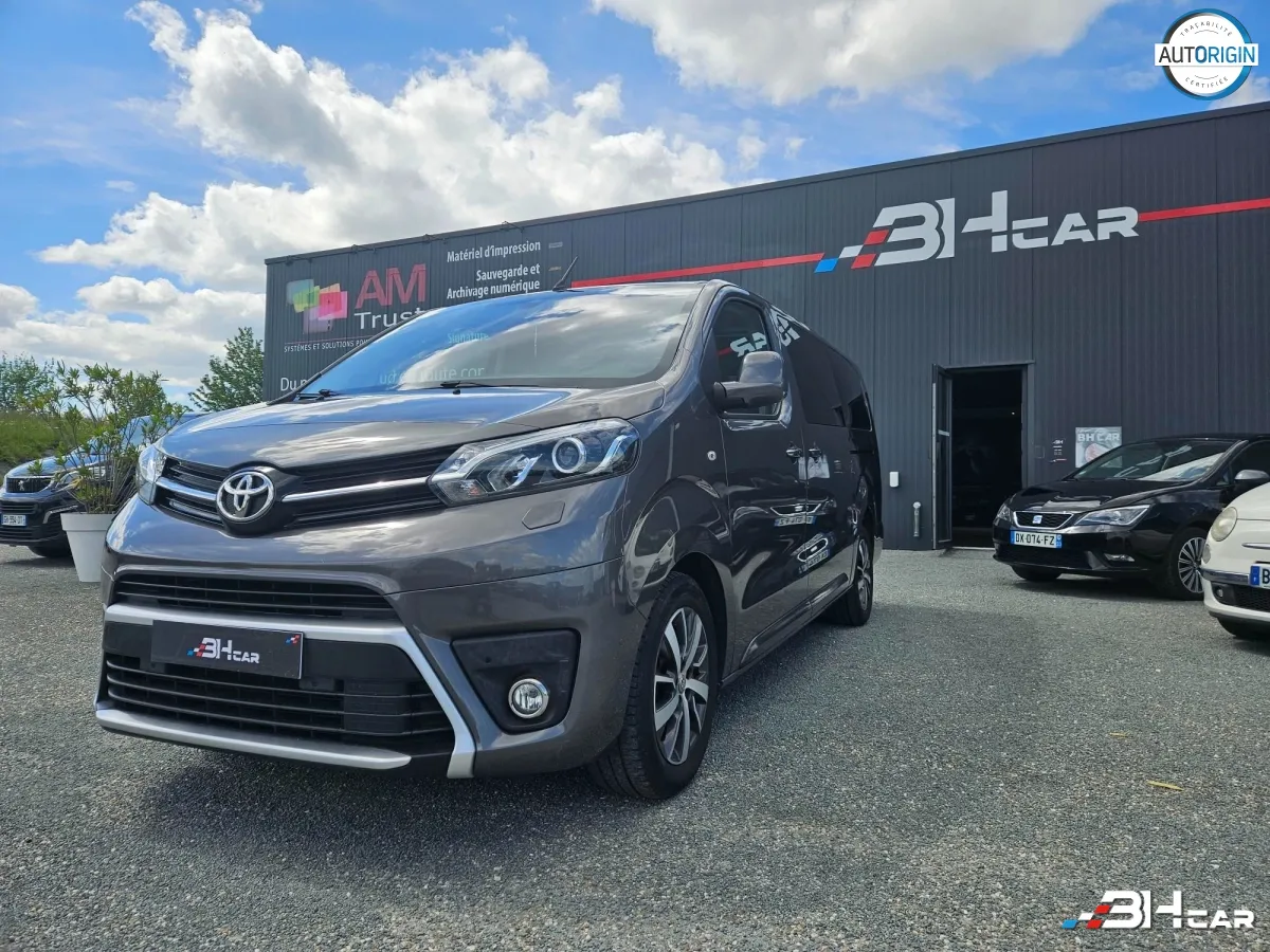 Toyota Pro Ace Verso