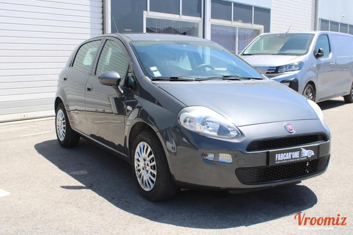 FIAT PUNTO 1.4 8v 78ch S&S Easy 5p - Distribution neuve - Garantie 12 Mois
