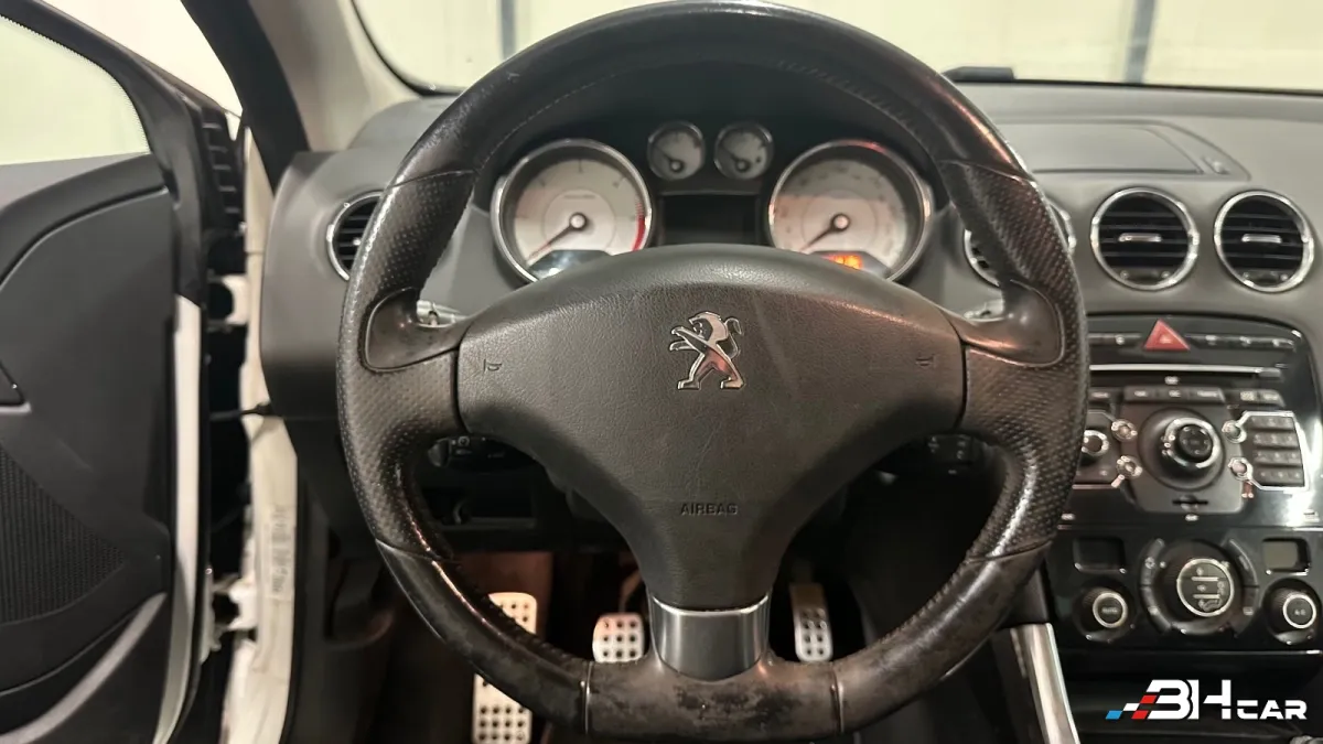 Peugeot 308 - photo 12
