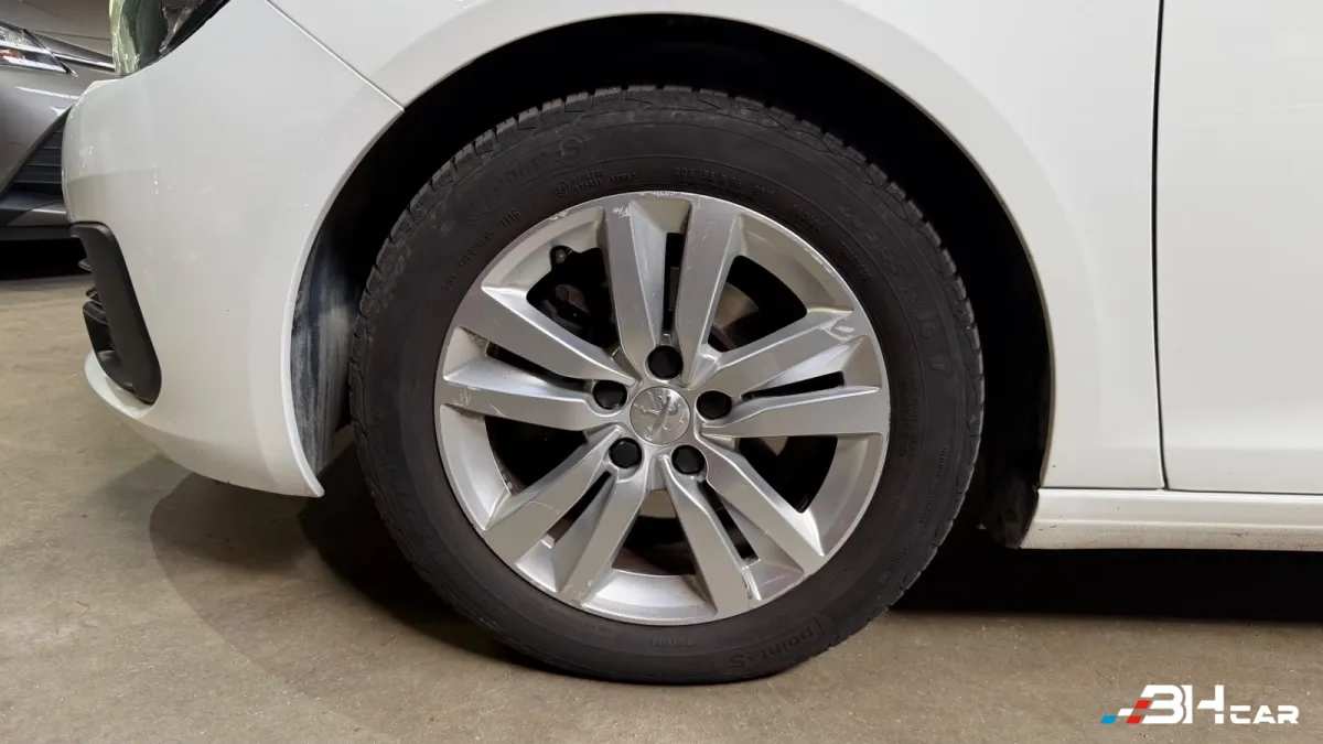 Peugeot 308 - photo 15
