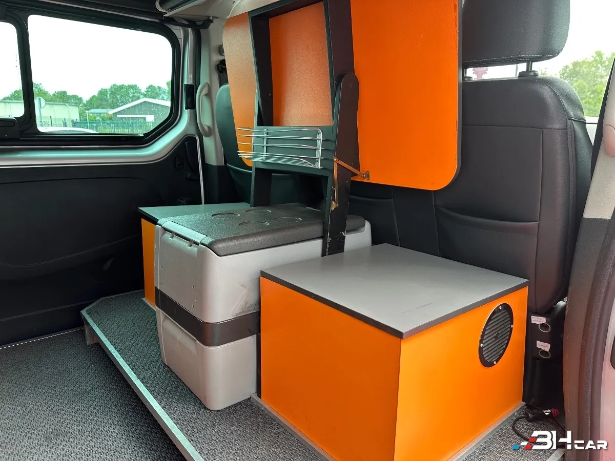 Renault Trafic - photo 17
