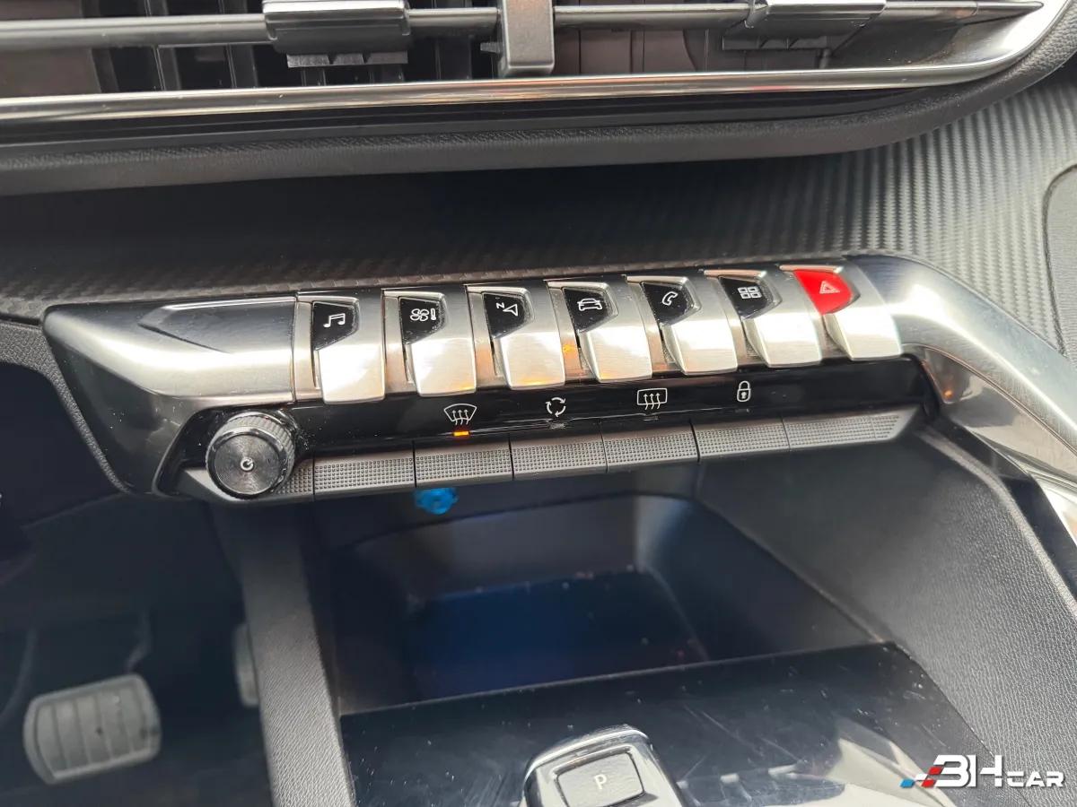 Aperçu indisponible de Peugeot 5008