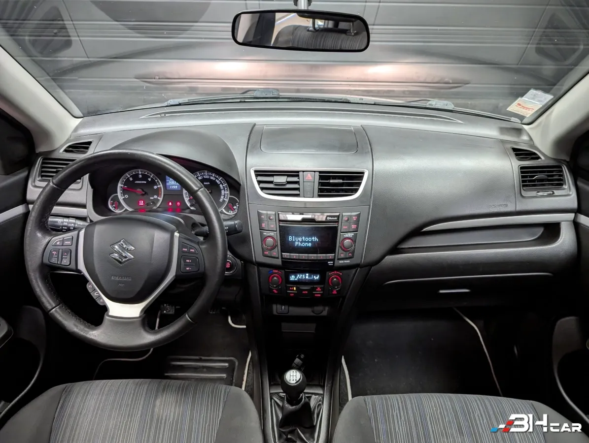 Suzuki Swift - photo 9