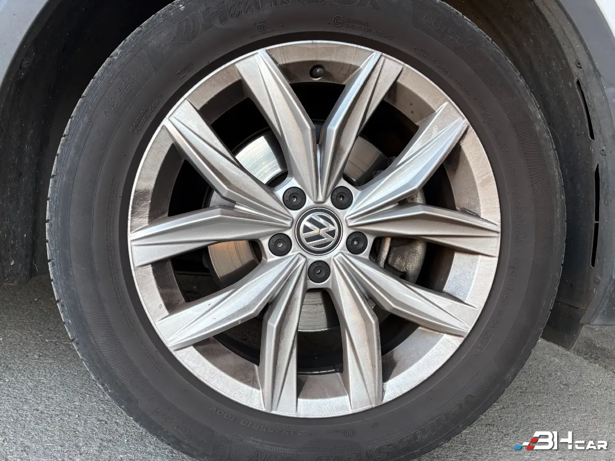 Volkswagen Tiguan - photo 25
