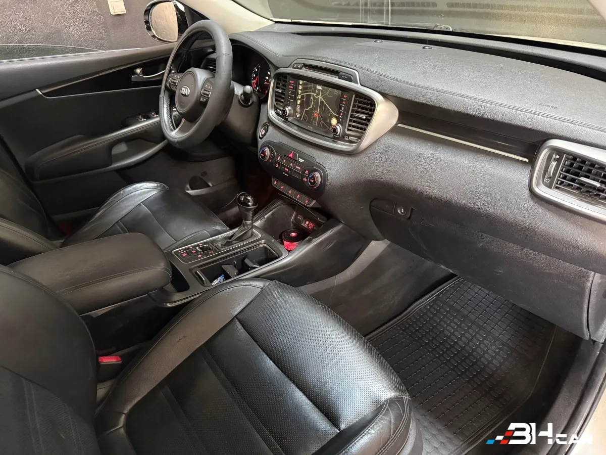 Kia Sorento - photo 22