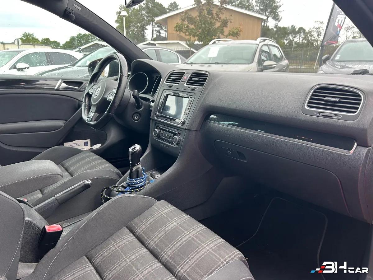 Aperçu indisponible de Volkswagen Golf