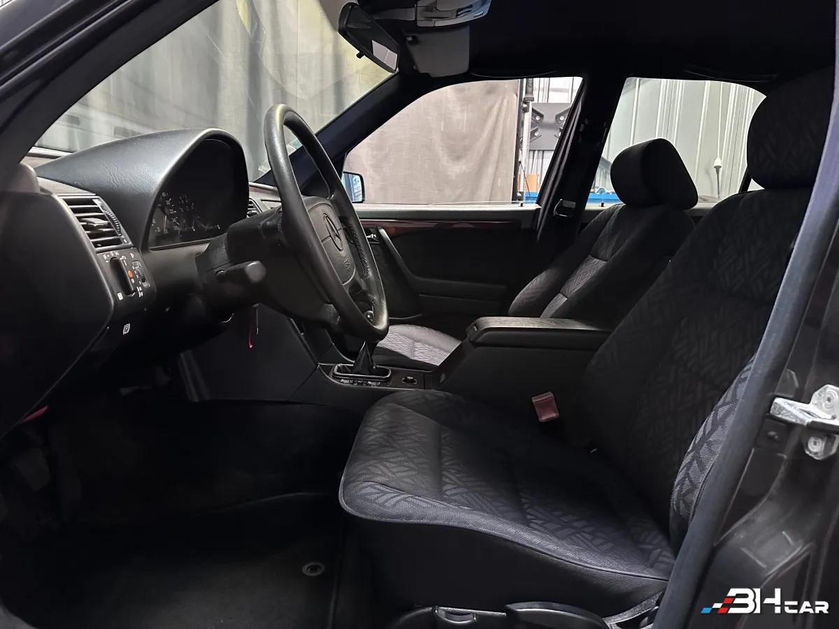 Aperçu indisponible de Mercedes-Benz Classe C