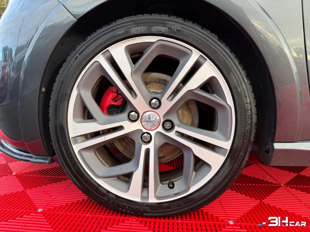 Peugeot 208 - photo 7