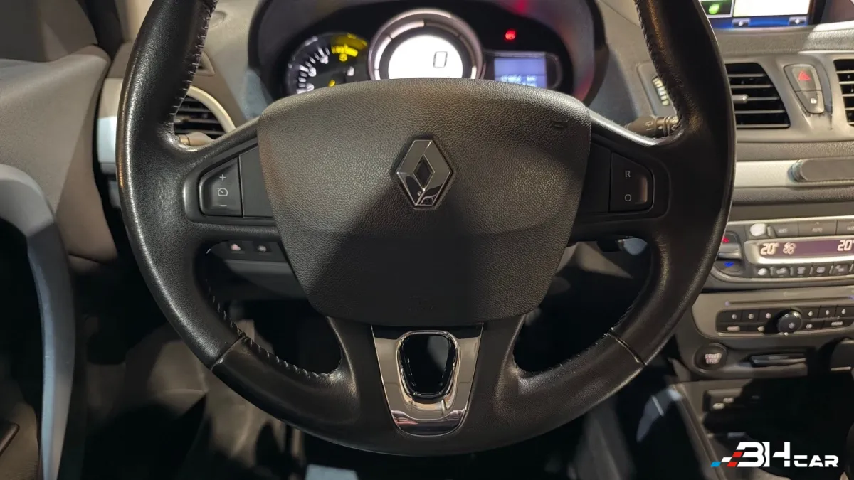Renault Megane - photo 19