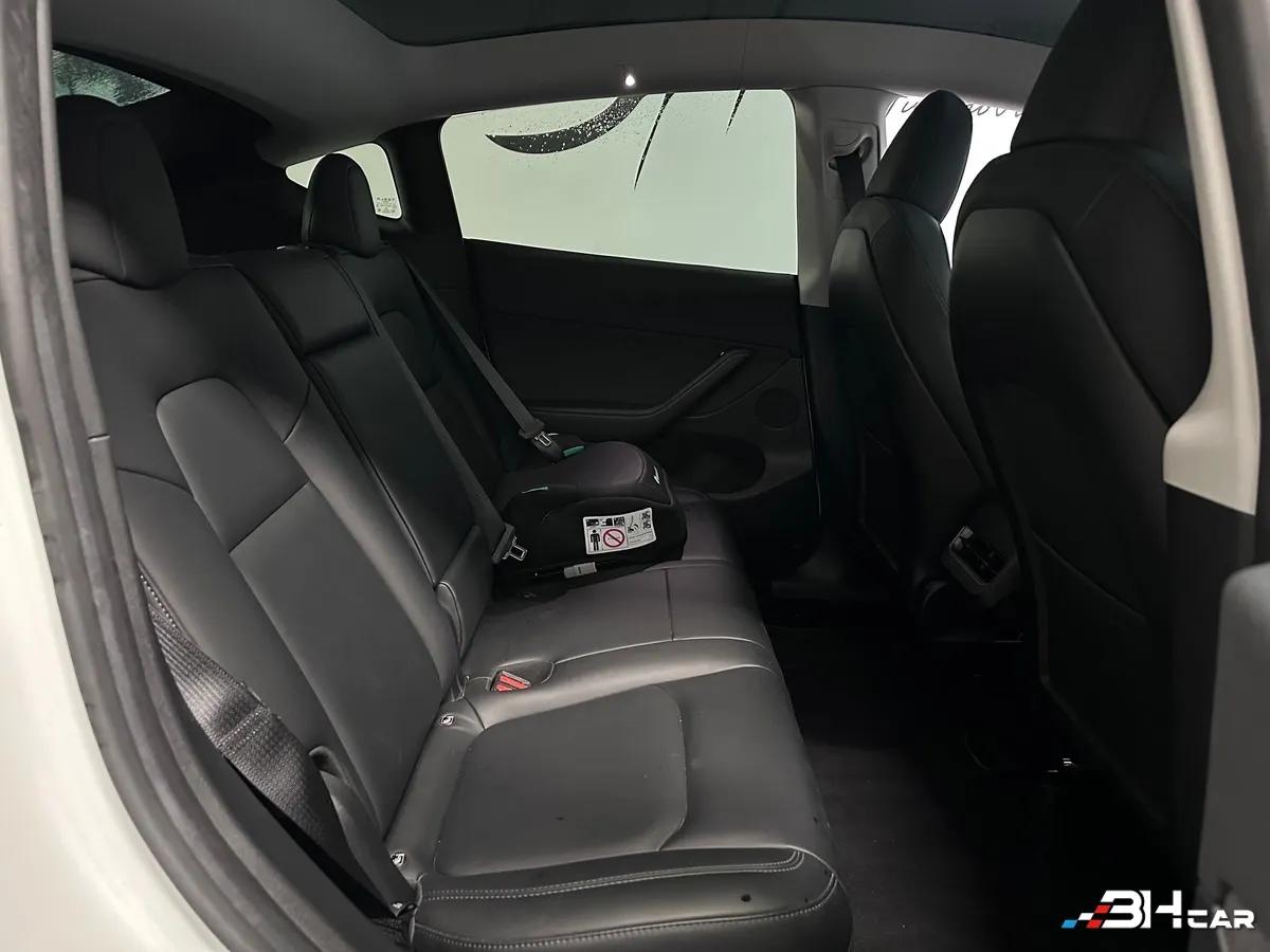 Aperçu indisponible de Tesla Model-y