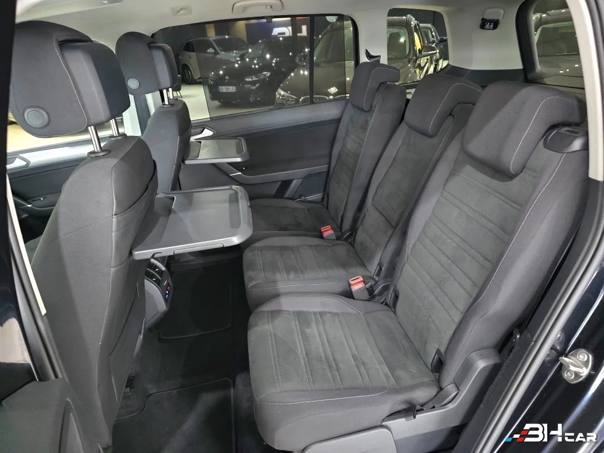 Volkswagen Touran - photo 21