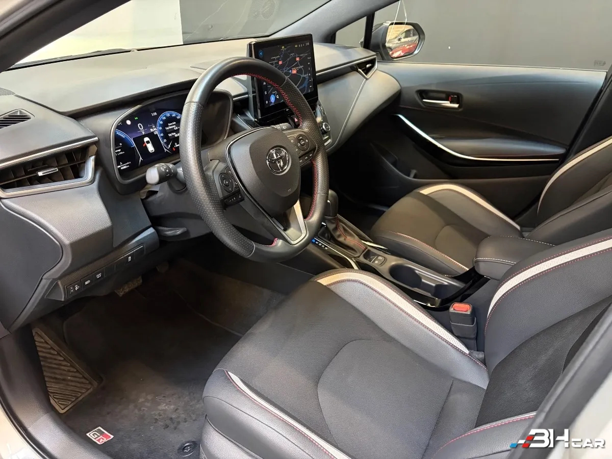 Toyota Corolla - photo 8