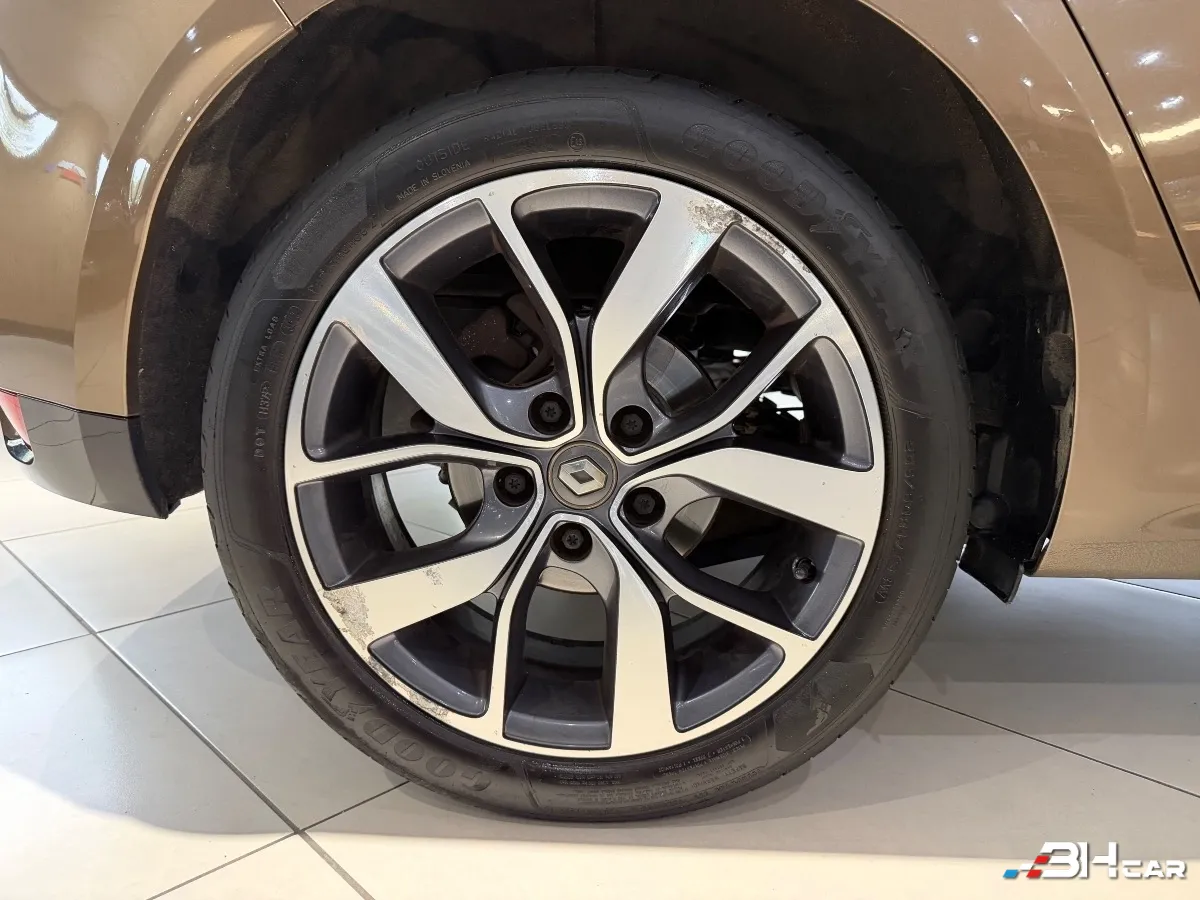 Renault Megane - photo 33