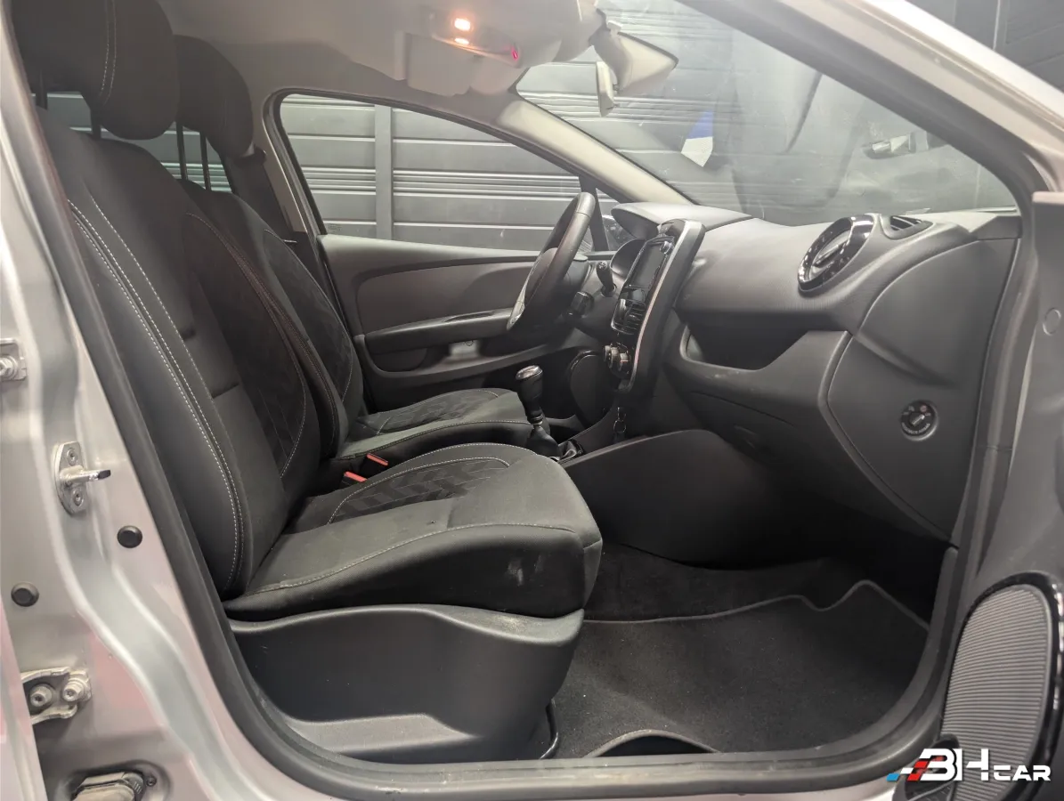 Renault Clio - photo 25
