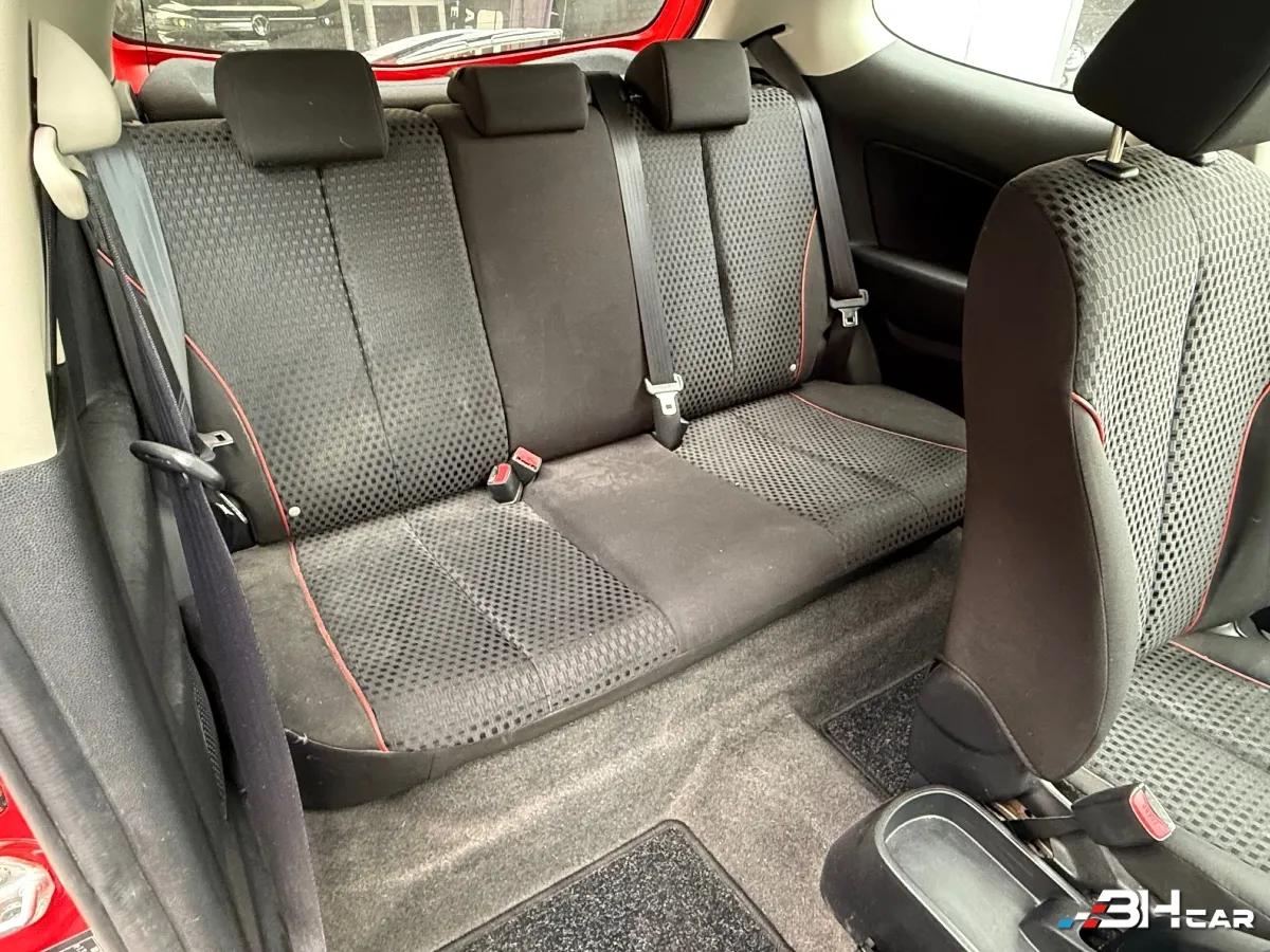 Aperçu indisponible de Mazda 2