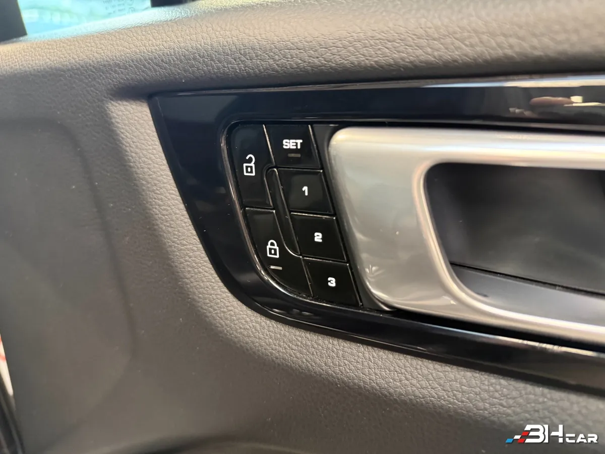 Porsche Cayenne - photo 15