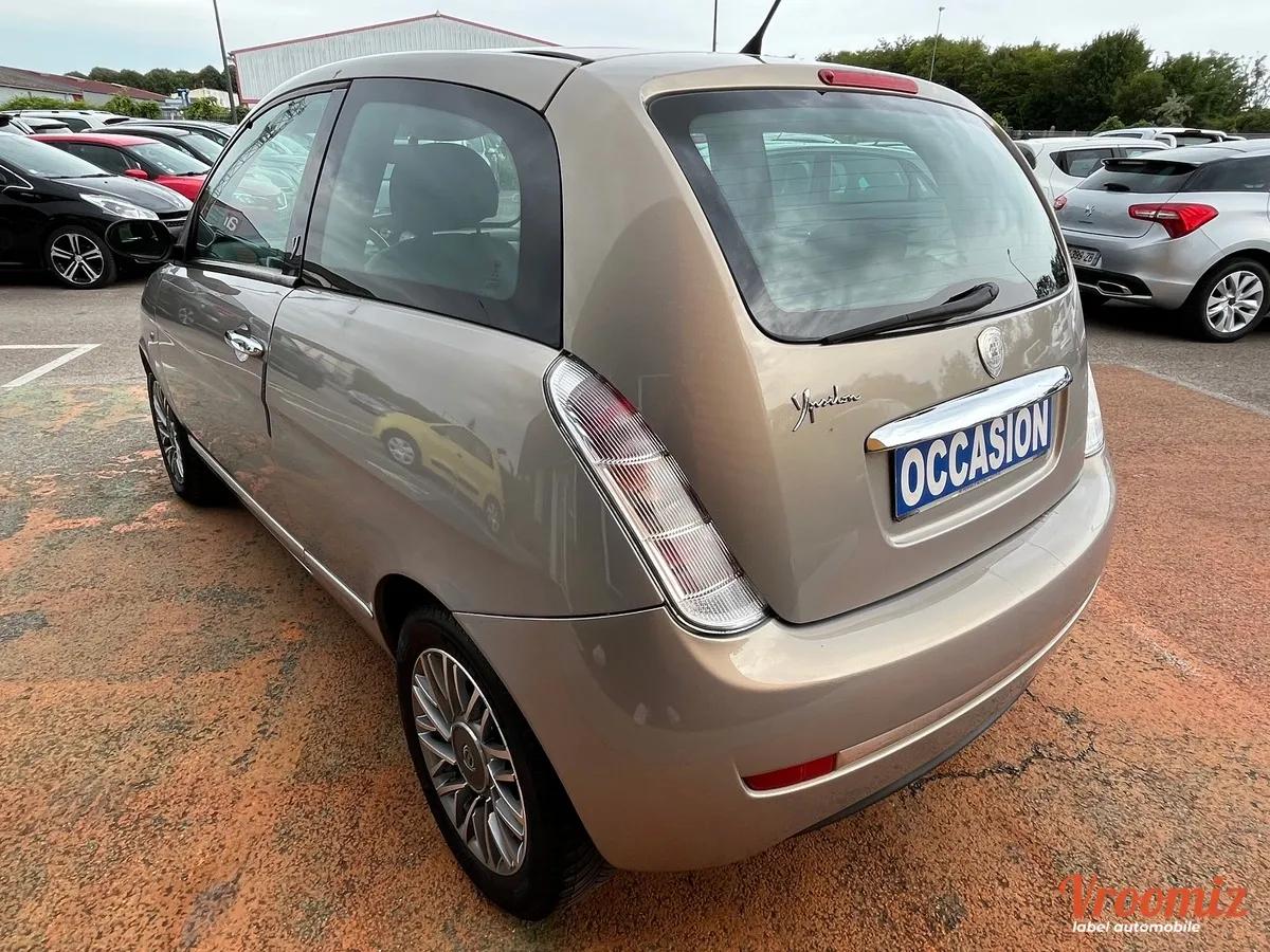 Lancia Ypsilon 