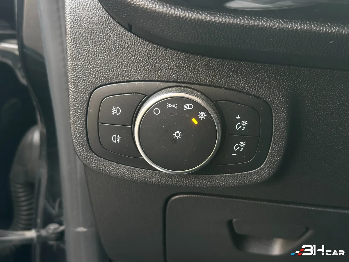 Ford Fiesta - photo 15