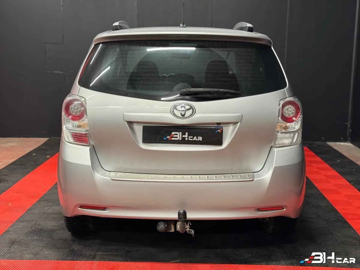 Aperçu indisponible de Toyota Verso