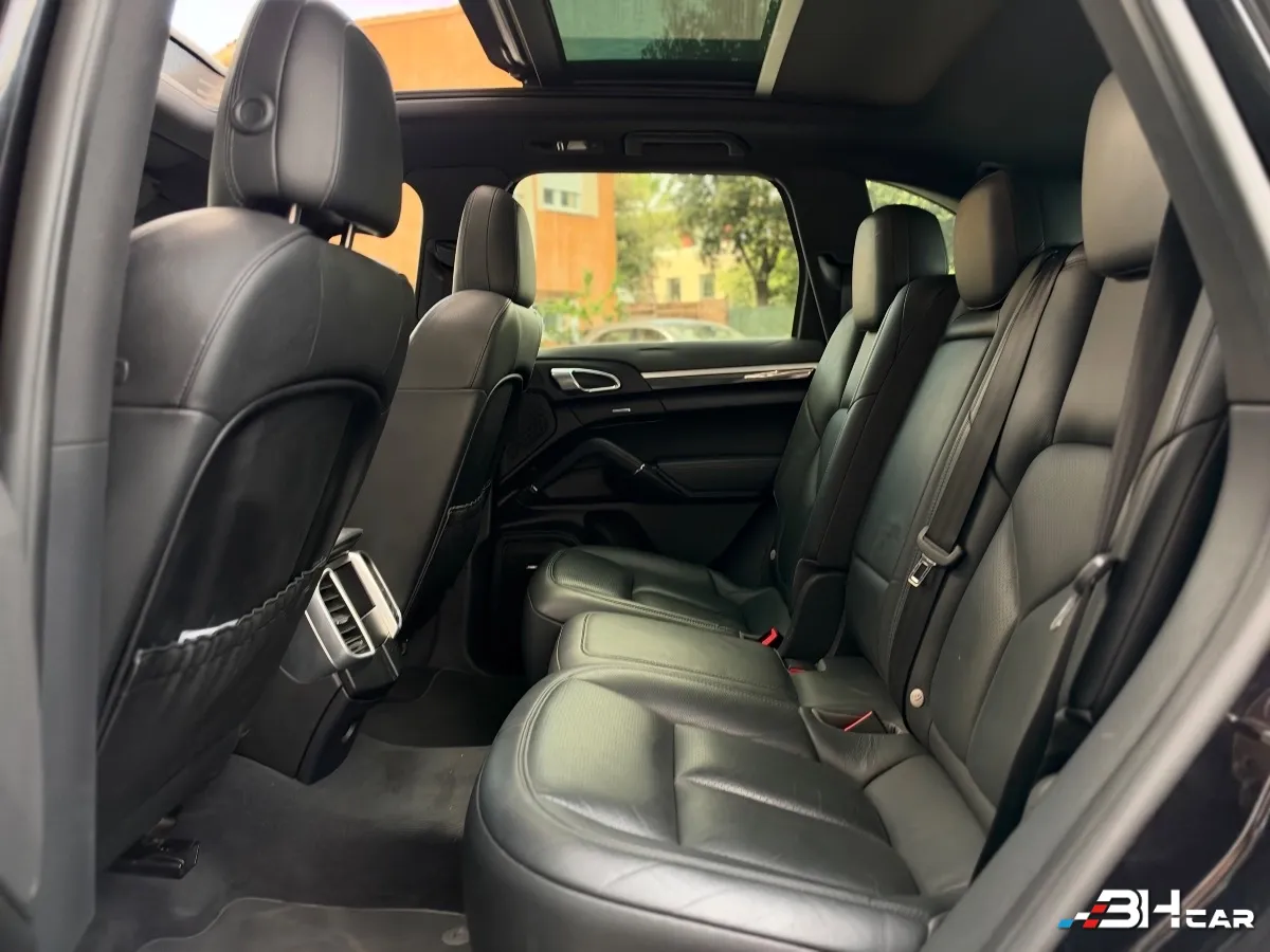 Porsche Cayenne - photo 15