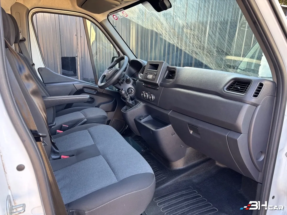 Renault Master Vu - photo 17