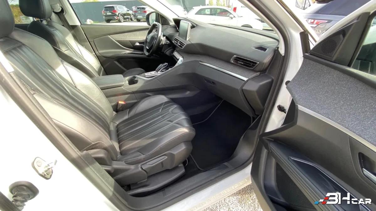 Aperçu indisponible de Peugeot 5008