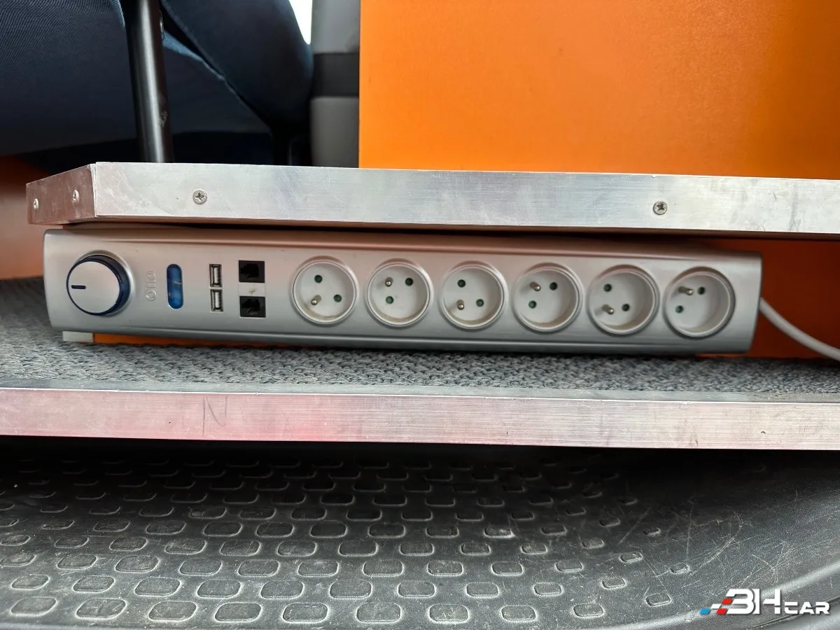 Renault Trafic - photo 24