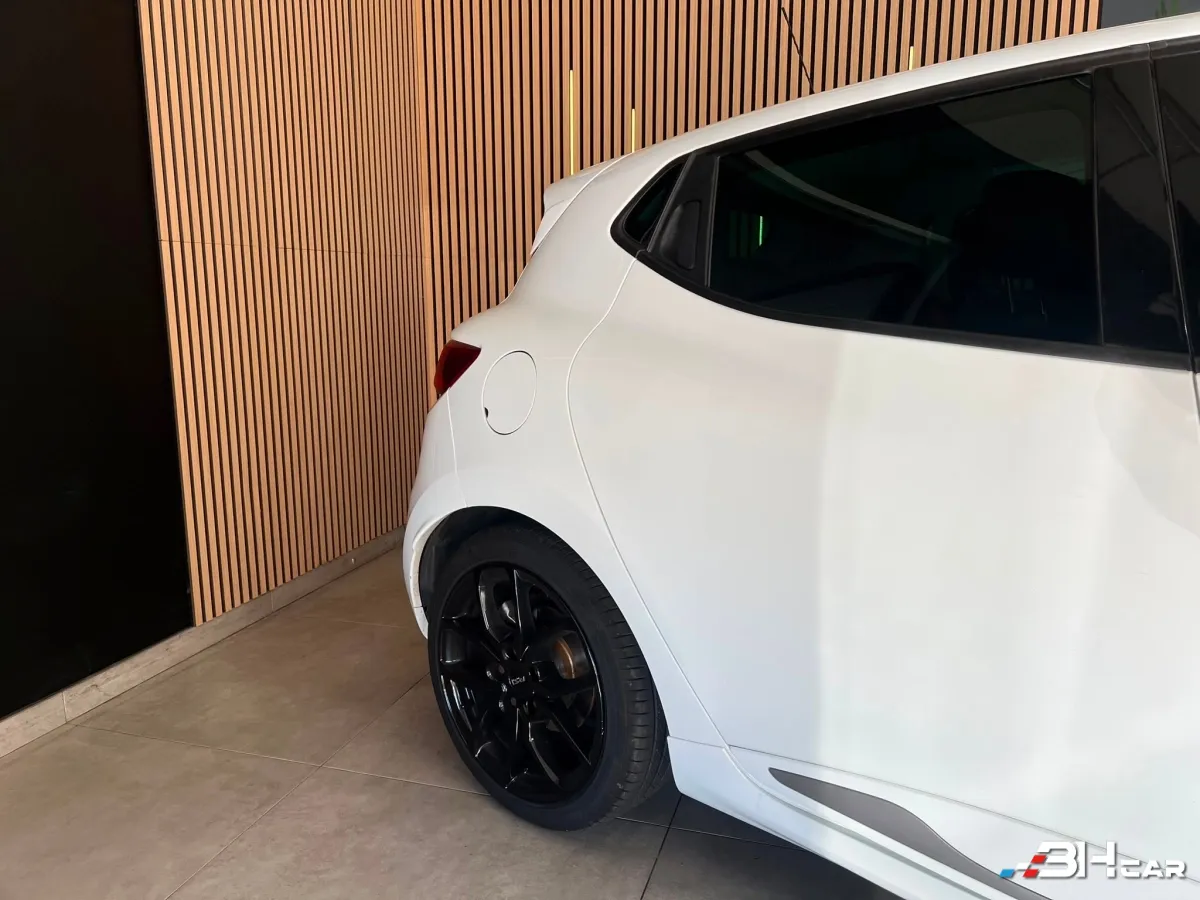 Renault Clio - photo 8