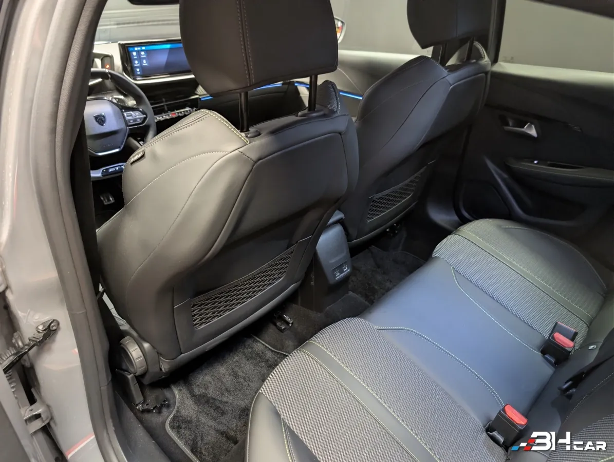 Peugeot 208 - photo 20