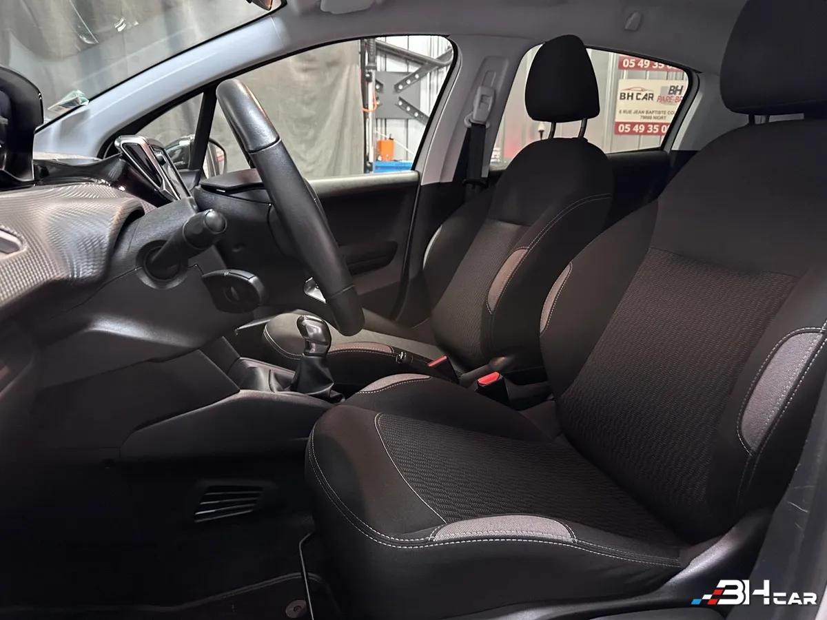 Aperçu indisponible de Peugeot 208