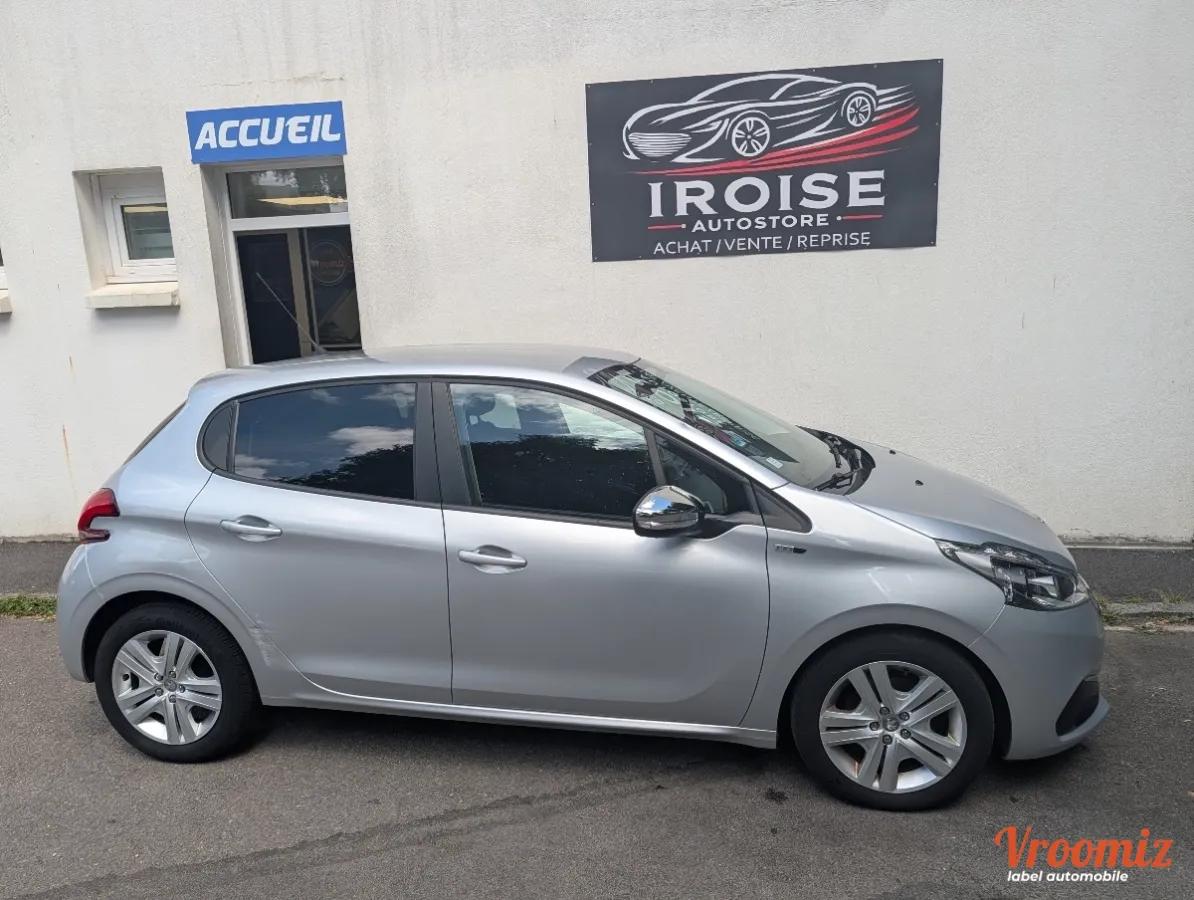 Peugeot 208 GENERATION-I 1.6 BLUEHDI 75 STYLE