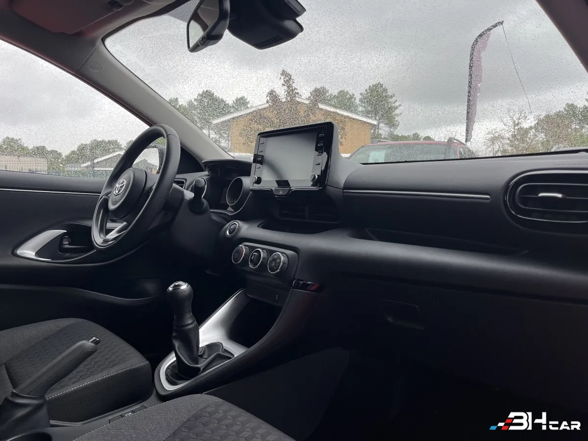 Toyota Yaris - photo 8
