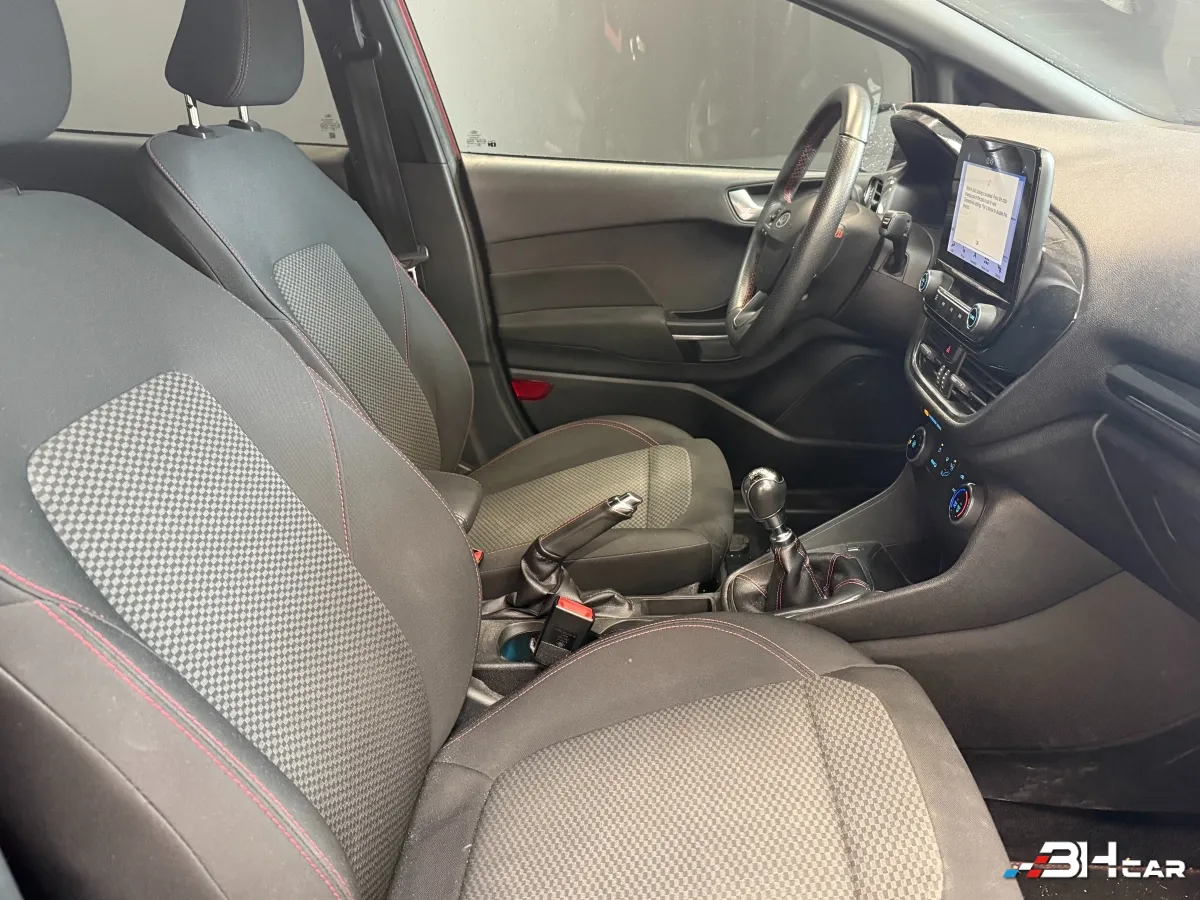 Ford Fiesta - photo 8