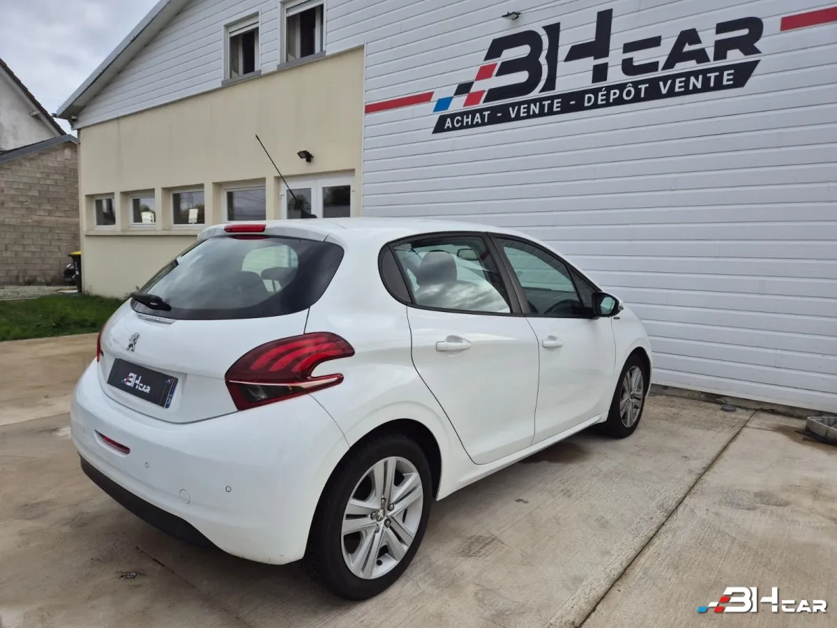 Peugeot 208 - photo 17