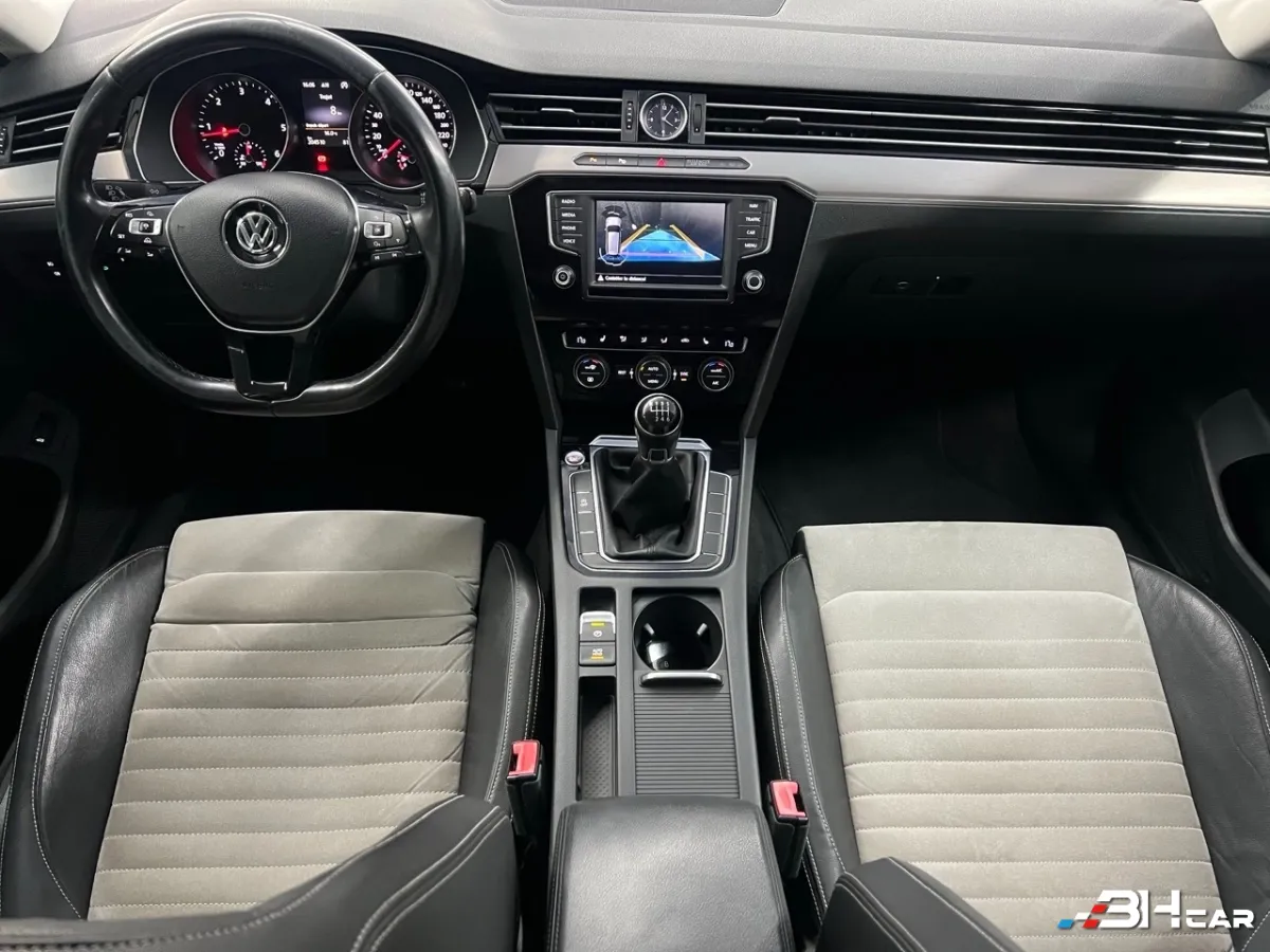 Volkswagen Passat - photo 10