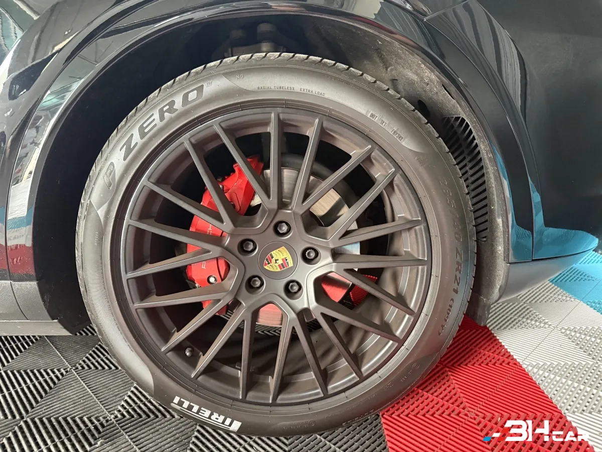 Porsche Cayenne - photo 24
