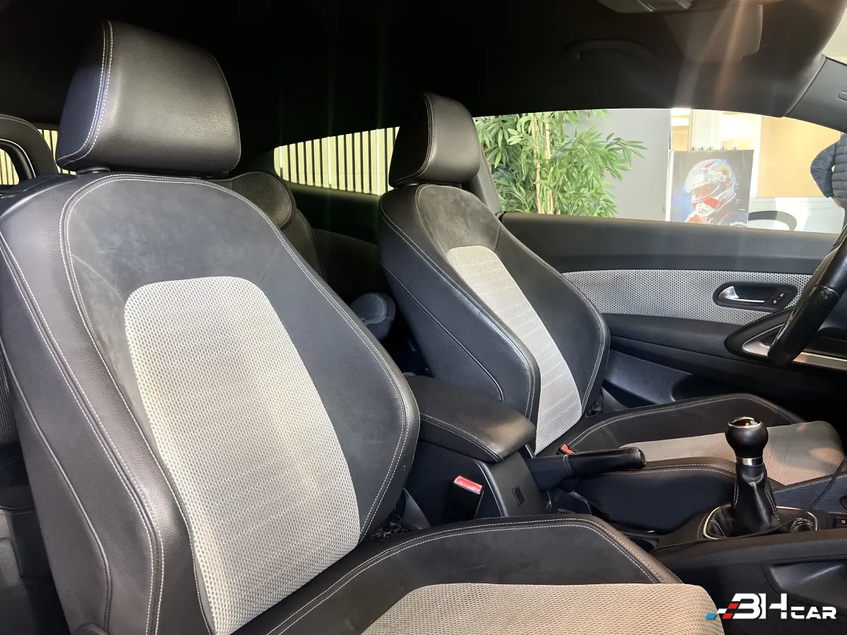 Volkswagen Scirocco - photo 14