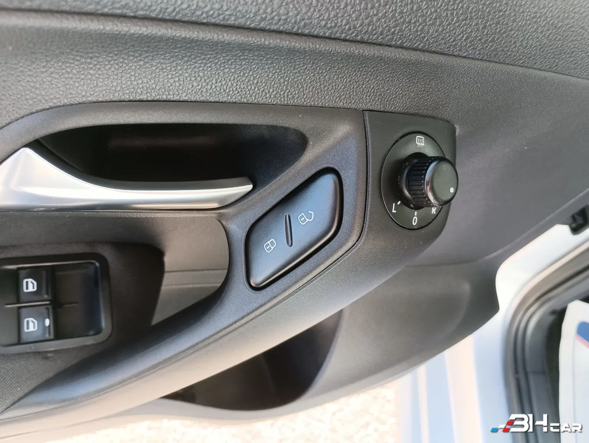 Volkswagen Polo - photo 23