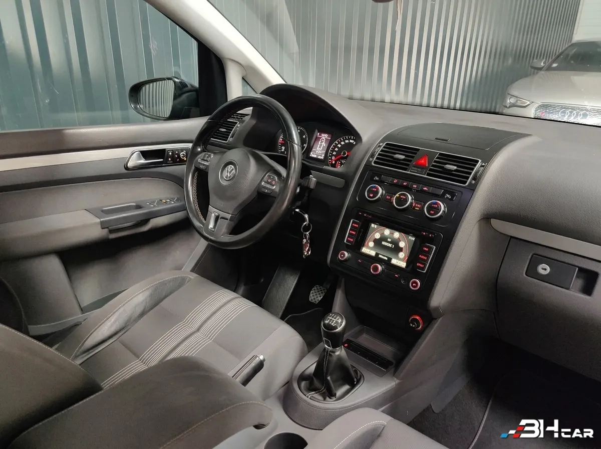 Volkswagen Touran - photo 7