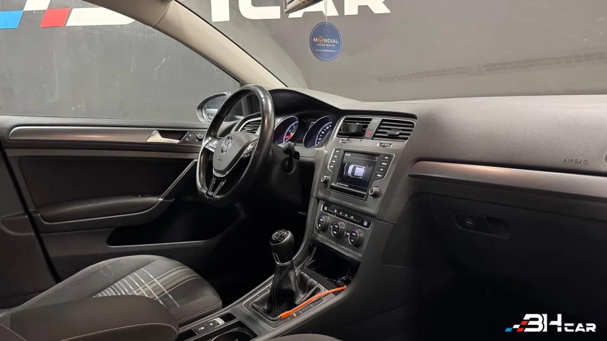 Aperçu indisponible de Volkswagen Golf