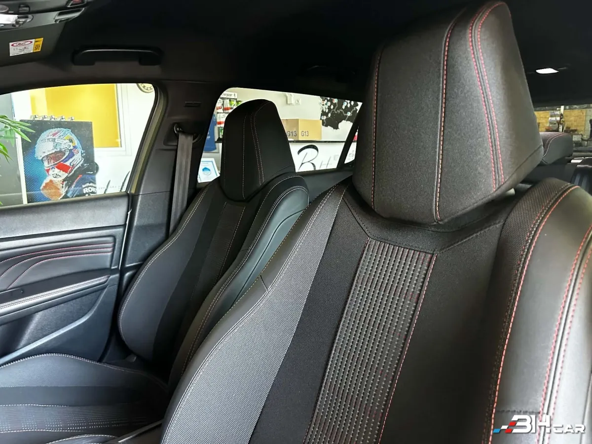 Peugeot 308 - photo 12